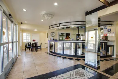 Photo 4 - Best Inn & Suites