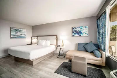 Photo 5 - La Quinta Inn & Suites by Wyndham Cocoa Beach Oceanfront