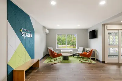 Photo 4 - Spark by Hilton Freeport