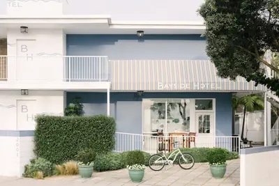 Photo 3 - Bayside Hotel