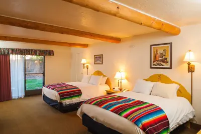 Photo 5 - El Pueblo Lodge