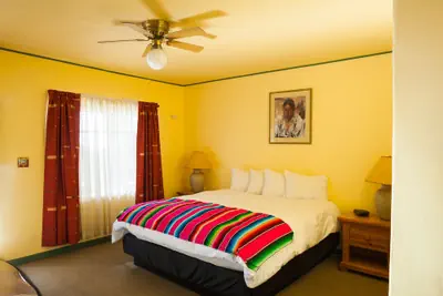 Photo 4 - El Pueblo Lodge