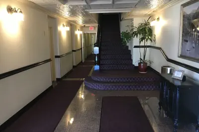 Photo 2 - Hotel St. Lauren