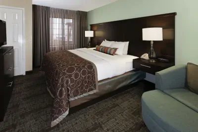 Photo 3 - Staybridge Suites South Springfield by IHG