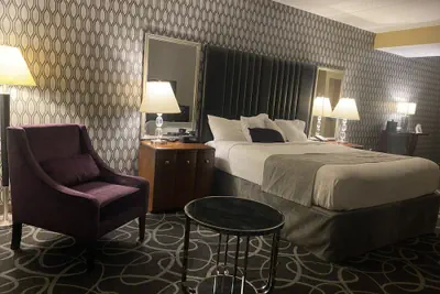 Photo 5 - Park Manor Hotel