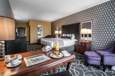 Photo 4 - Park Manor Hotel