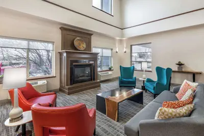 Photo 4 - Comfort Suites Redmond Airport