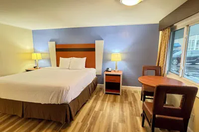 Photo 2 - Days Inn by Wyndham West Yarmouth/Hyannis Cape Cod Area