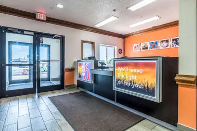 Photo 3 - Motel 6 Indianapolis, IN - Southport