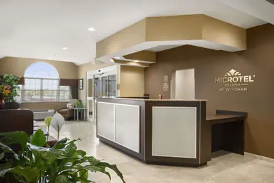 Photo 2 - Microtel Inn & Suites by Wyndham Cambridge