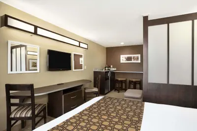 Photo 4 - Microtel Inn & Suites by Wyndham Cambridge