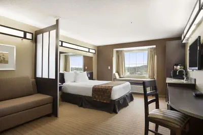 Photo 5 - Microtel Inn & Suites by Wyndham Cambridge