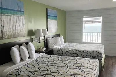 Photo 4 - Boardwalk Beach Hotel