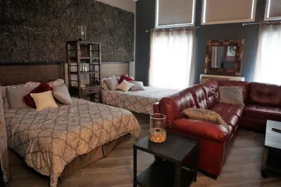 Photo 4 - River Hills Hotel