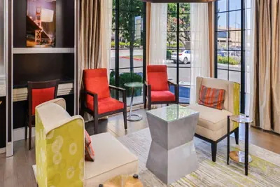 Photo 4 - Hampton Inn & Suites San Francisco-Burlingame-Airport South