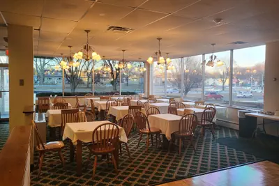 Photo 5 - Roosevelt Inn