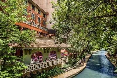 Photo 2 - Hotel Valencia Riverwalk