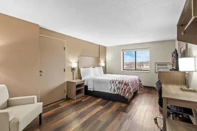 Photo 5 - Red Roof Inn Ames