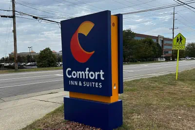 Photo 2 - Comfort Inn & Suites West Chester - North Cincinnati