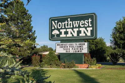 Photo 2 - Northwest Inn