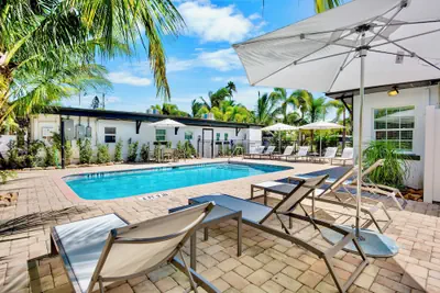Photo 2 - Haley's at The Anna Maria Island Inn