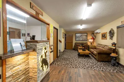 Photo 4 - Super 8 by Wyndham Dubois