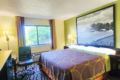 Photo 5 - Super 8 by Wyndham Newton