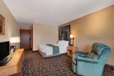 Photo 4 - Super 8 by Wyndham Hill City/Mt Rushmore/ Area
