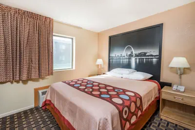 Photo 5 - Super 8 by Wyndham Lebanon