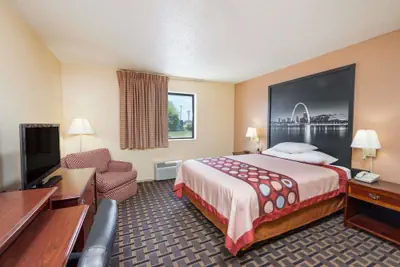 Photo 4 - Super 8 by Wyndham Lebanon