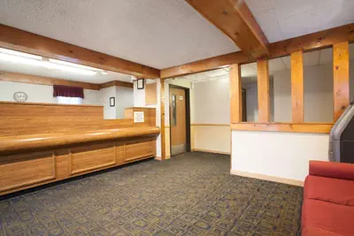 Photo 4 - Super 8 by Wyndham Oneonta/Cooperstown