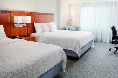 Photo 4 - Courtyard by Marriott Roanoke Airport