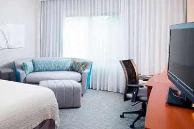 Photo 5 - Courtyard by Marriott Roanoke Airport