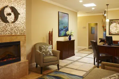 Photo 4 - Blue Dolphin Inn