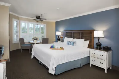 Photo 2 - Sand Pebbles Inn