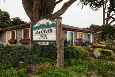 Photo 2 - Sea Otter Inn