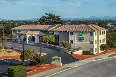 Photo 2 - Holiday Inn Express Hotel & Suites Marina - State Beach Area by IHG