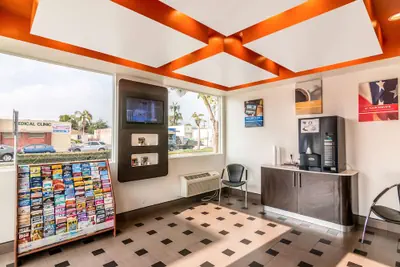 Photo 4 - Motel 6 Bell Gardens, CA - Los Angeles