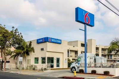 Photo 2 - Motel 6 Bell Gardens, CA - Los Angeles