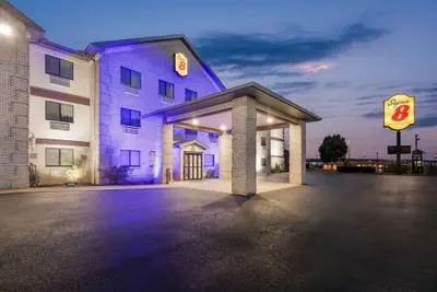 Photo 2 - Super 8 by Wyndham Uniontown PA
