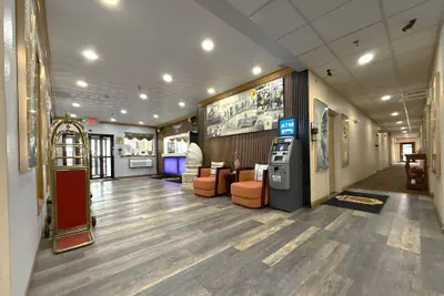 Photo 5 - Super 8 by Wyndham Uniontown PA