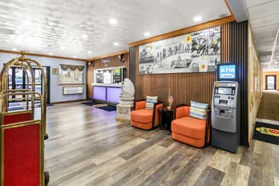 Photo 4 - Super 8 by Wyndham Uniontown PA