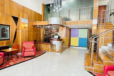 Photo 4 - Ponce De Leon Hotel