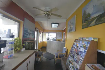 Photo 4 - Gateway Inn