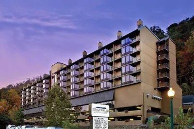 Photo 2 - Edgewater Hotel - Gatlinburg