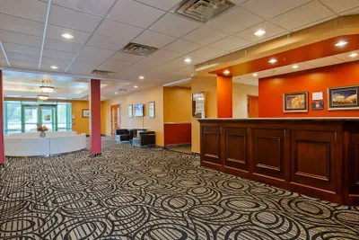 Photo 4 - Best Western The Inn At The Fairgrounds