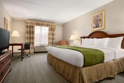 Photo 5 - Country Inn & Suites by Radisson, Charlotte University Place, NC