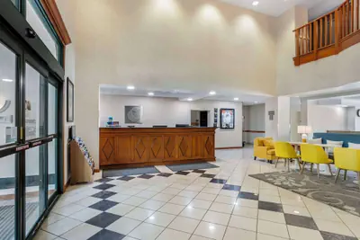 Photo 4 - Comfort Inn & Suites Voorhees/Mt. Laurel