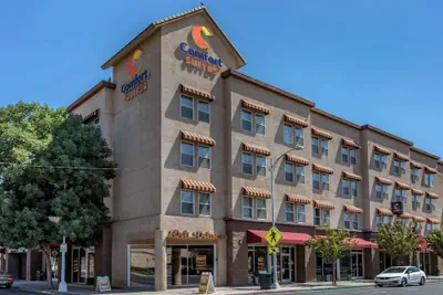 Photo 2 - Comfort Suites Visalia Convention Center