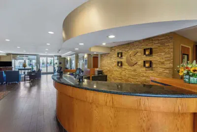 Photo 3 - Comfort Suites Visalia Convention Center